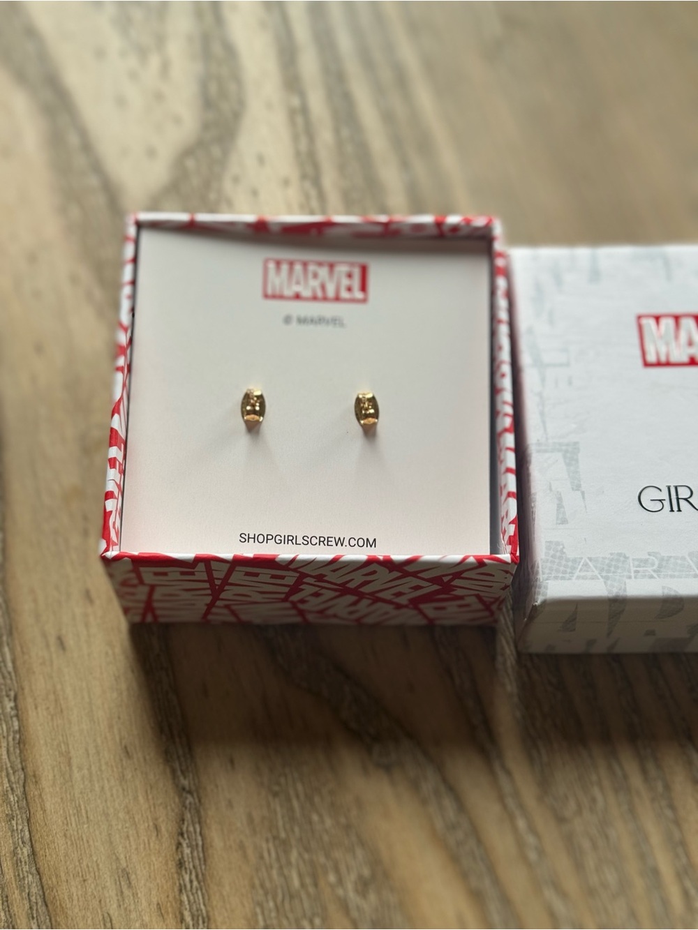 🪩NEW Loki Stud Earrings - Marvel x Girls Crew🪩 - Picture 6 of 7